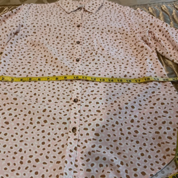 FOXCROFT Pink, Tan & White Leopard Print Corduroy Long Sleeved Blouse Size 8 - Picture 12 of 14